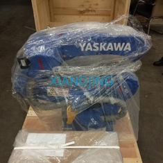 Il robot per saldatura di Yaskawa Ar1440 ha usato KAWASAKI Robot With un carico utile da 12 chilogrammi