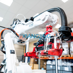 robot industriale utilizzato IRB 4600 di ABB la scelta di asse del braccio 6 del robot e scelta del carico utile 60kg del posto e macchina del posto