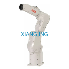 Attrezzatura industriale utilizzata ABB IRB 1100 come macchina dell'Assemblea dell'ago con il braccio del robot industriale di portata 580mm del carico utile 4Kg