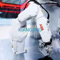 Attrezzatura industriale utilizzata ABB IRB 1100 come macchina dell'Assemblea dell'ago con il braccio del robot industriale di portata 580mm del carico utile 4Kg