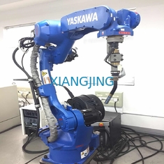 Braccio utilizzato del robot della saldatura ad arco di asse di industriale 6 di Yaskawa con il cannello per saldare di MIG