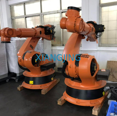 Il SUPPLEMENTO R2700 del Kr 210 del robot della seconda mano ha utilizzato il robot di Kuka per la scelta e dispone molte azione
