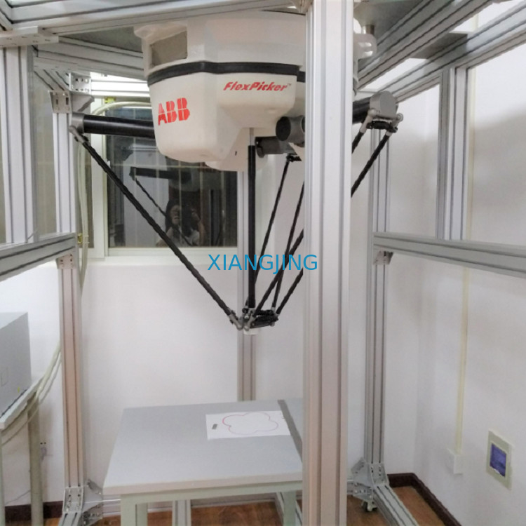 Un delta di 3 assi che passa il braccio utilizzato IRB360 del robot robot per il braccio del robot di CNC