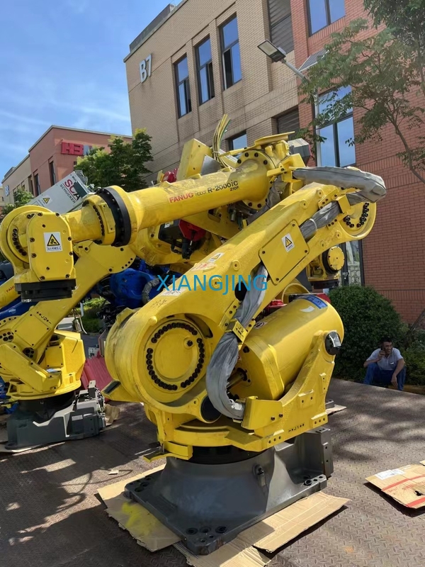 Robot industriale utilizzato asse dell'imballaggio 6 con il carico utile robot 12kg del manipolatore della mano di braccio