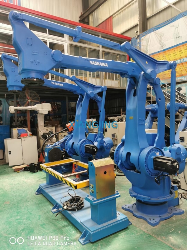 Braccio del robot industriale di Yaskawa GP180 della seconda mano per la scelta e posto con la pinza di presa