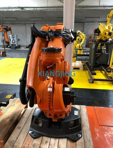6 SUPPLEMENTO del Kr usato industriale 210 del robot di Kuka di asse R2700 per la scelta ed il posto