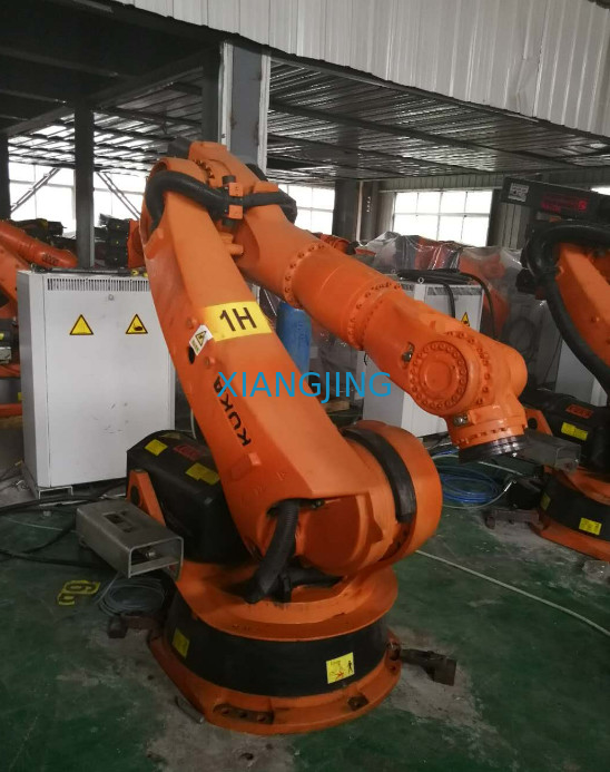 Usato 10 anni fa 6 SUPPLEMENTO del Kr 210 del robot industriale di asse R2700 per la scelta ed il posto