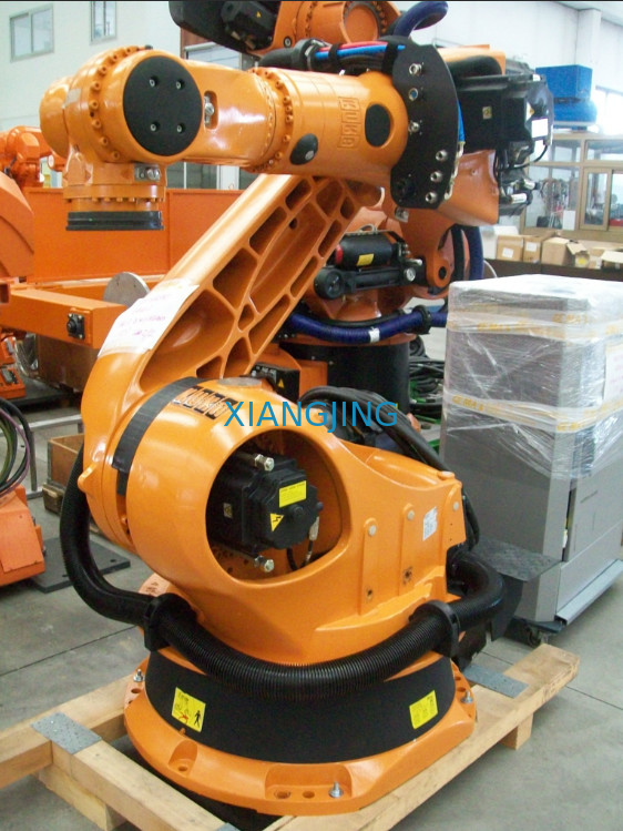 Seconda mano di saldatura robot di asse del braccio KUKA KR120 R3200 6 per la scelta ed il posto